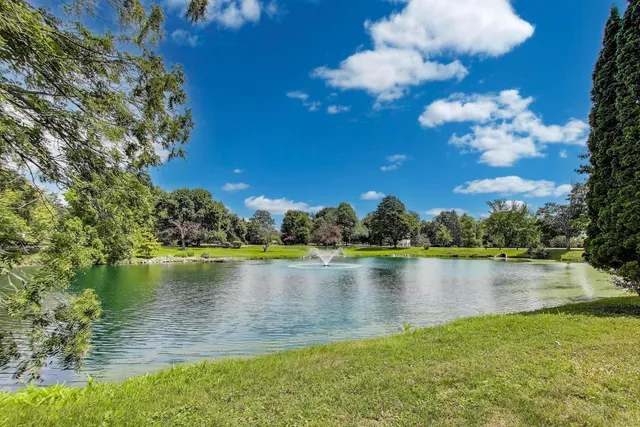 $1,395,000 | 45 Willow Bay Drive, South Barrington, IL 60010