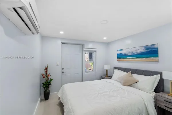 $6,000 | 830 Southwest 93rd Avenue, Miami, FL 33174