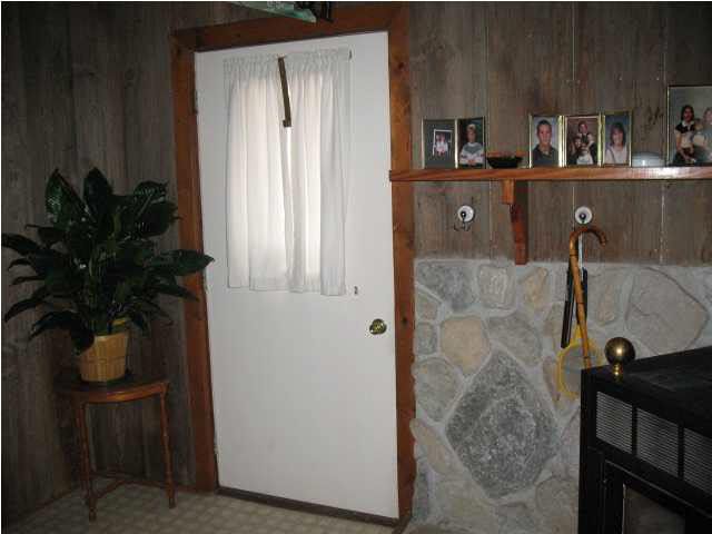 8395 Bald Knob Road Mount Vernon, IN 47620 - Photo 11 of 21 Gallery Image 11