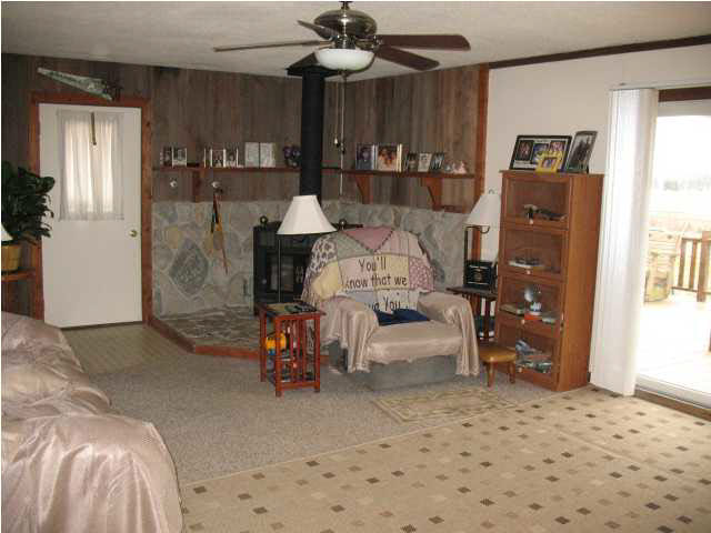 8395 Bald Knob Road Mount Vernon, IN 47620 - Photo 3 of 21 Gallery Image 3