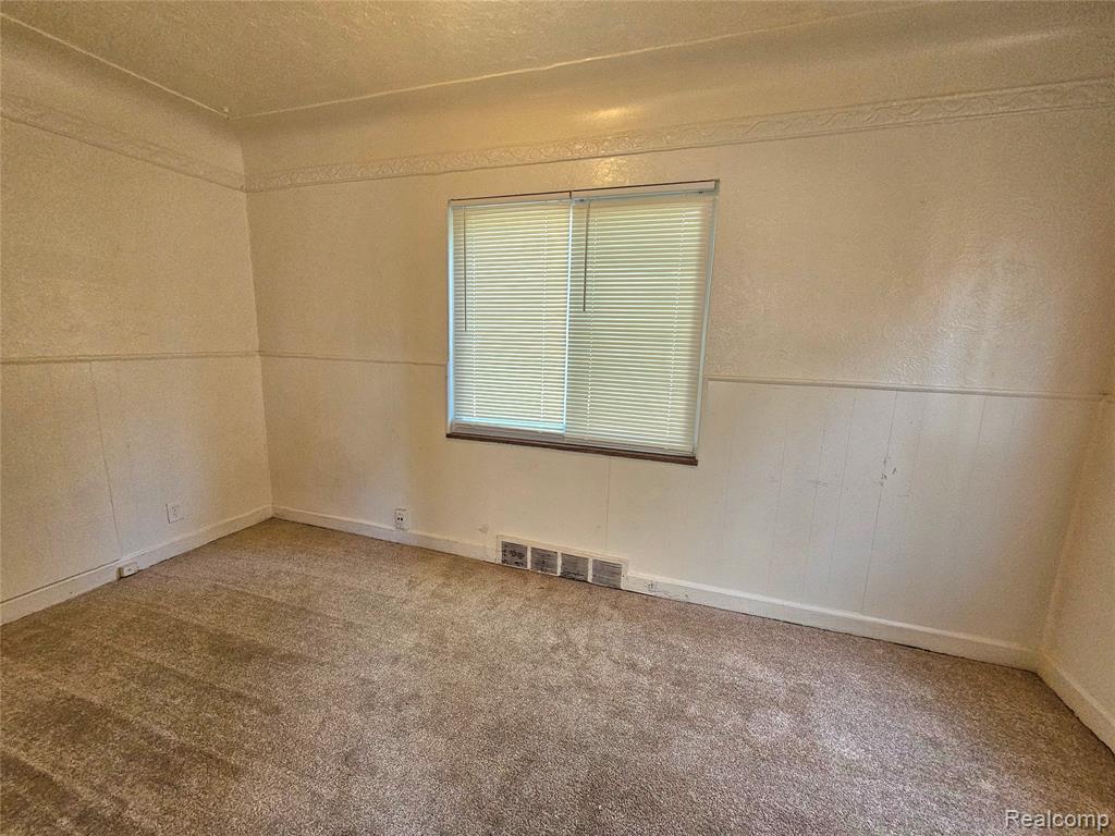9585 Terry Street Detroit, MI 48227 - Photo 21 of 39