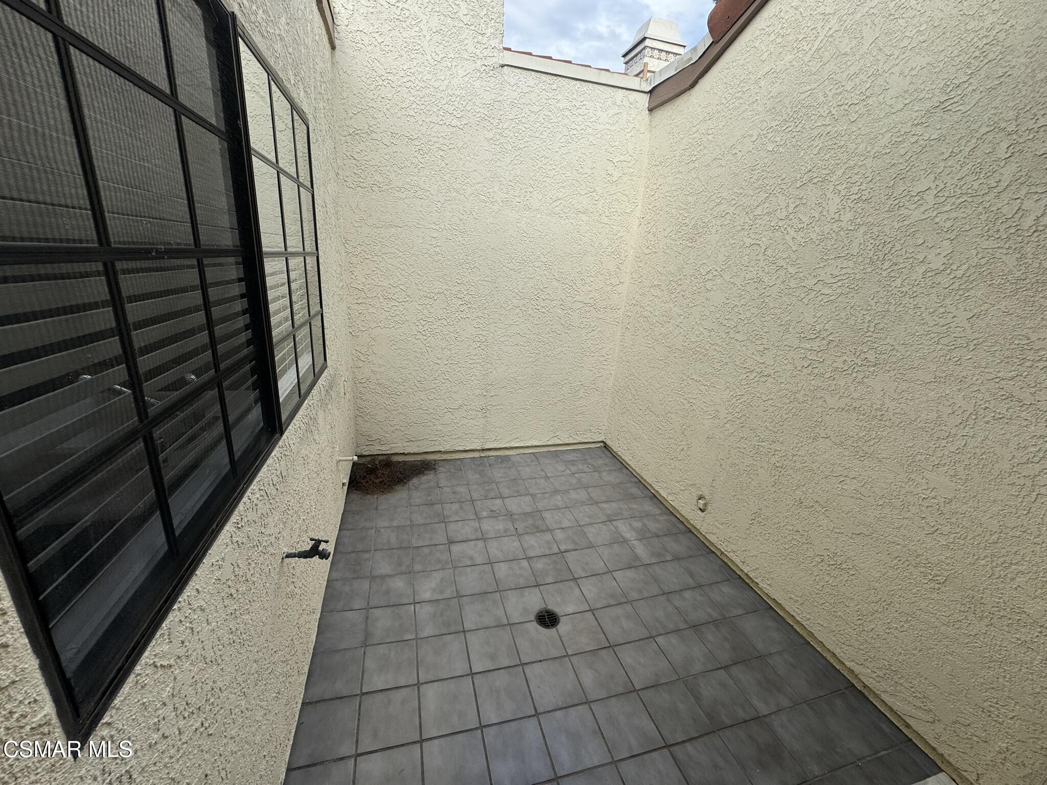 616 Cartpath Place Simi Valley, CA 93065 - Photo 12 of 17 a view of a bathroom