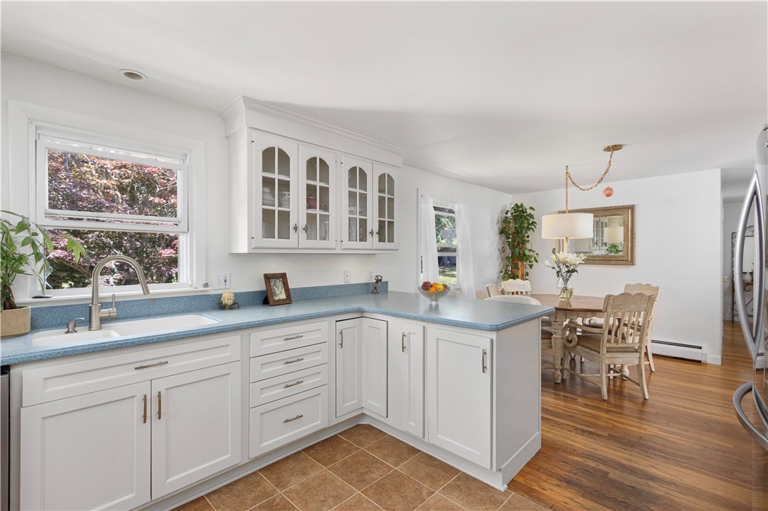 141 Redwood Road Portsmouth, RI 02871 - Photo 6 of 30