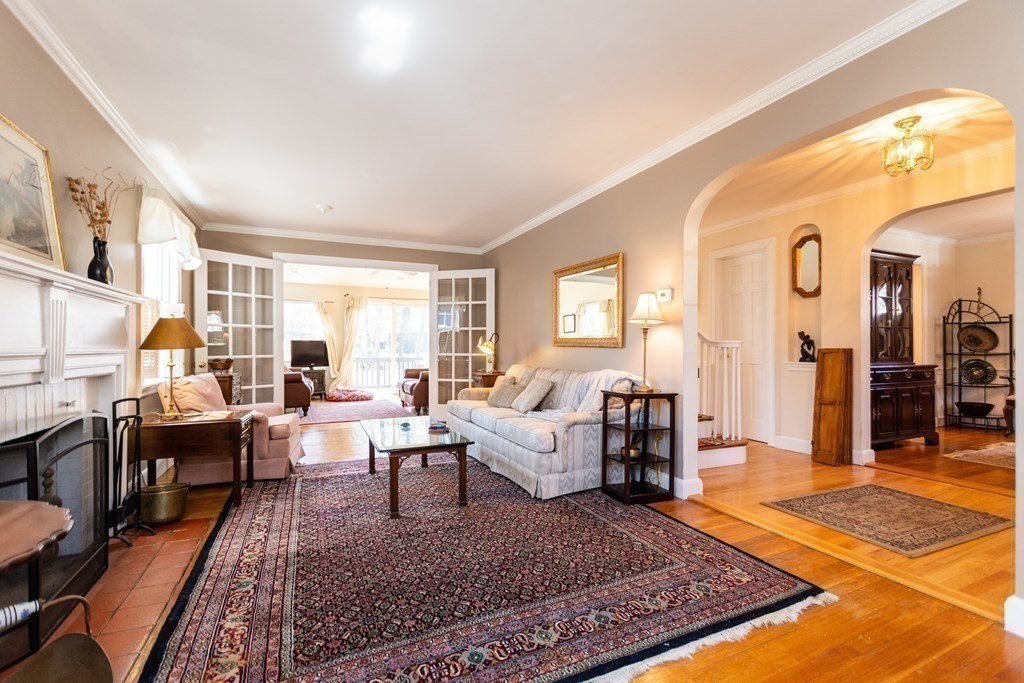 257 Beverly Road Brookline, MA 02467 - Photo 11 of 39 Gallery Image 11