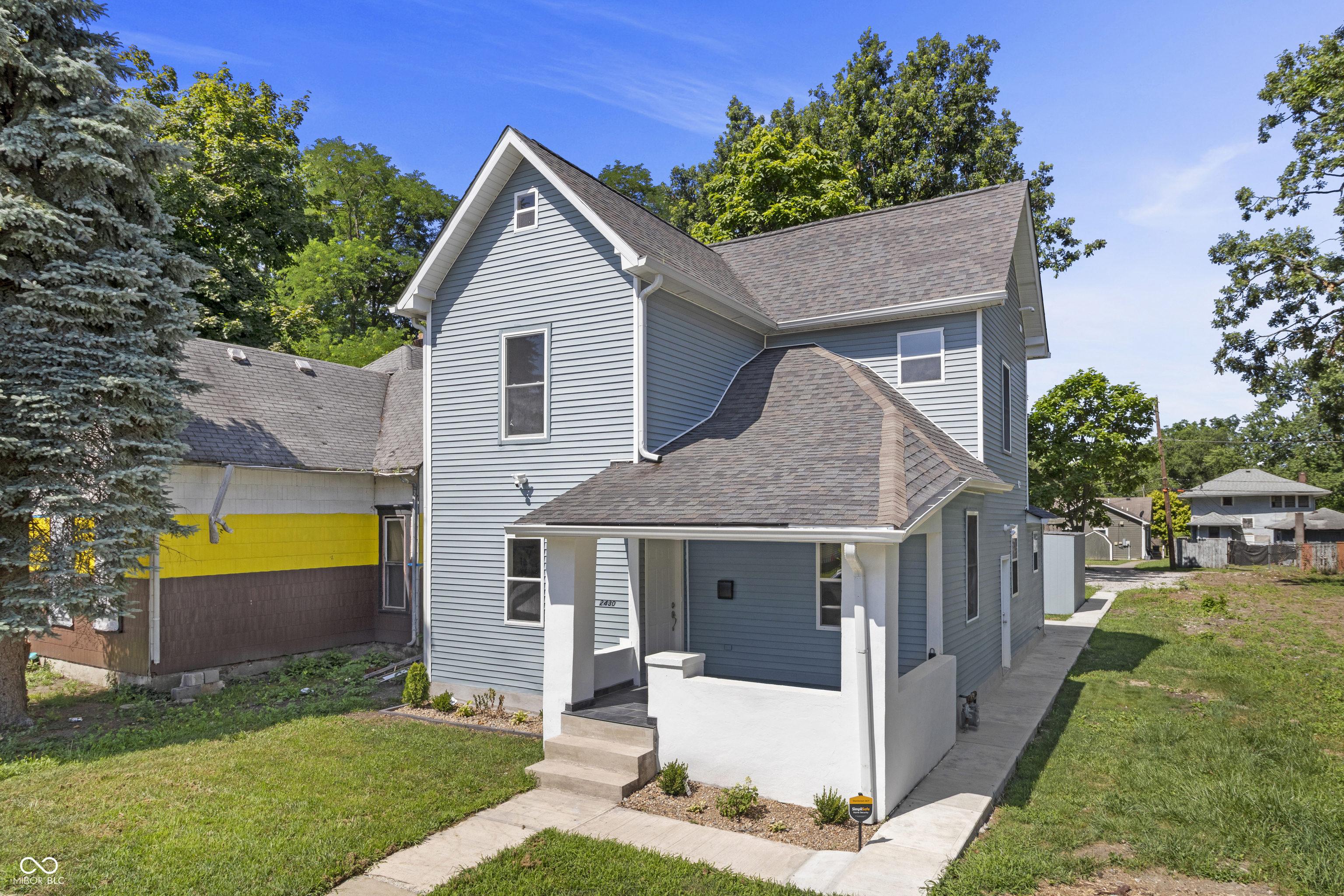 2430 Stuart Street Indianapolis, IN 46218 - Photo 2 of 51