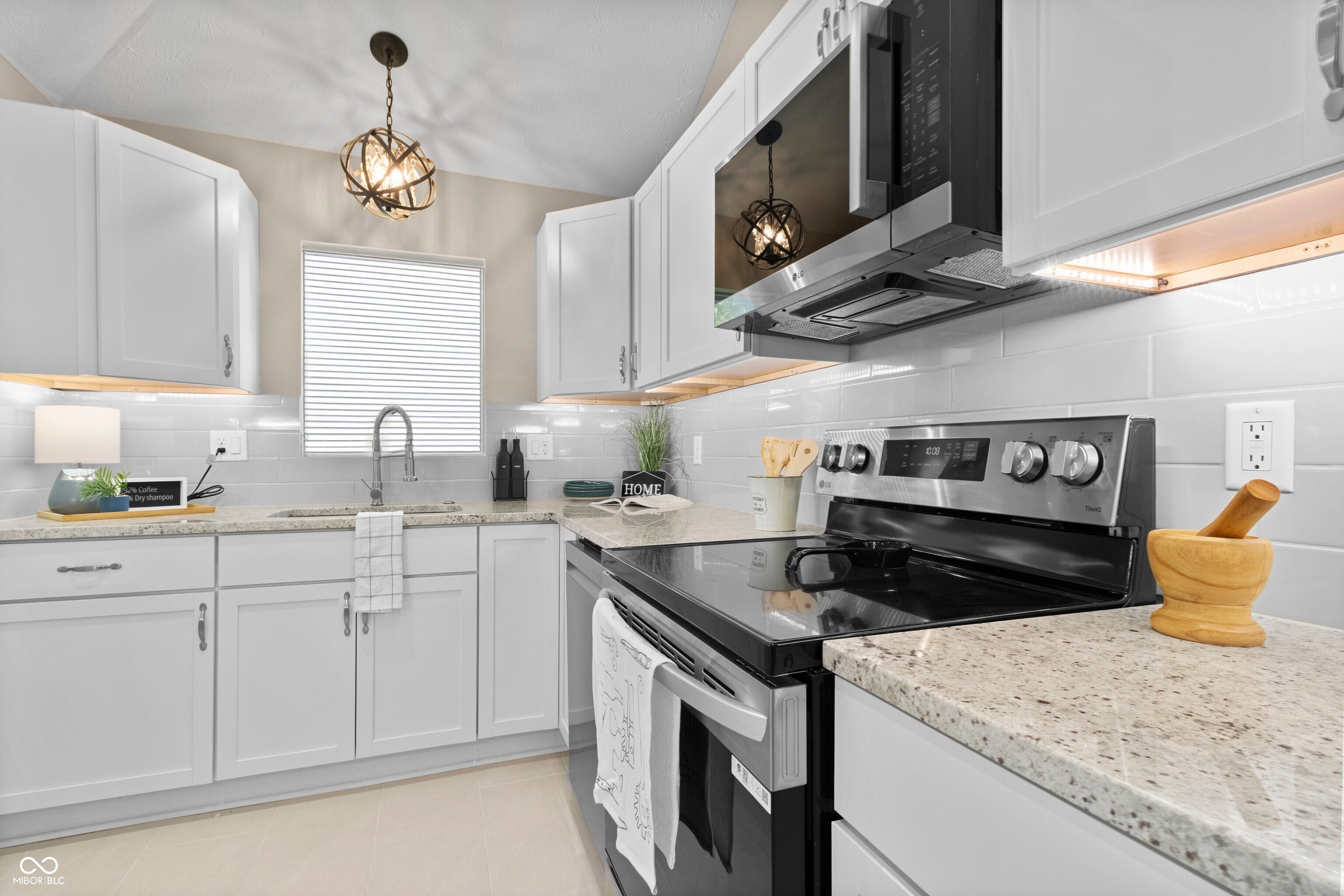 2430 Stuart Street Indianapolis, IN 46218 - Photo 26 of 51