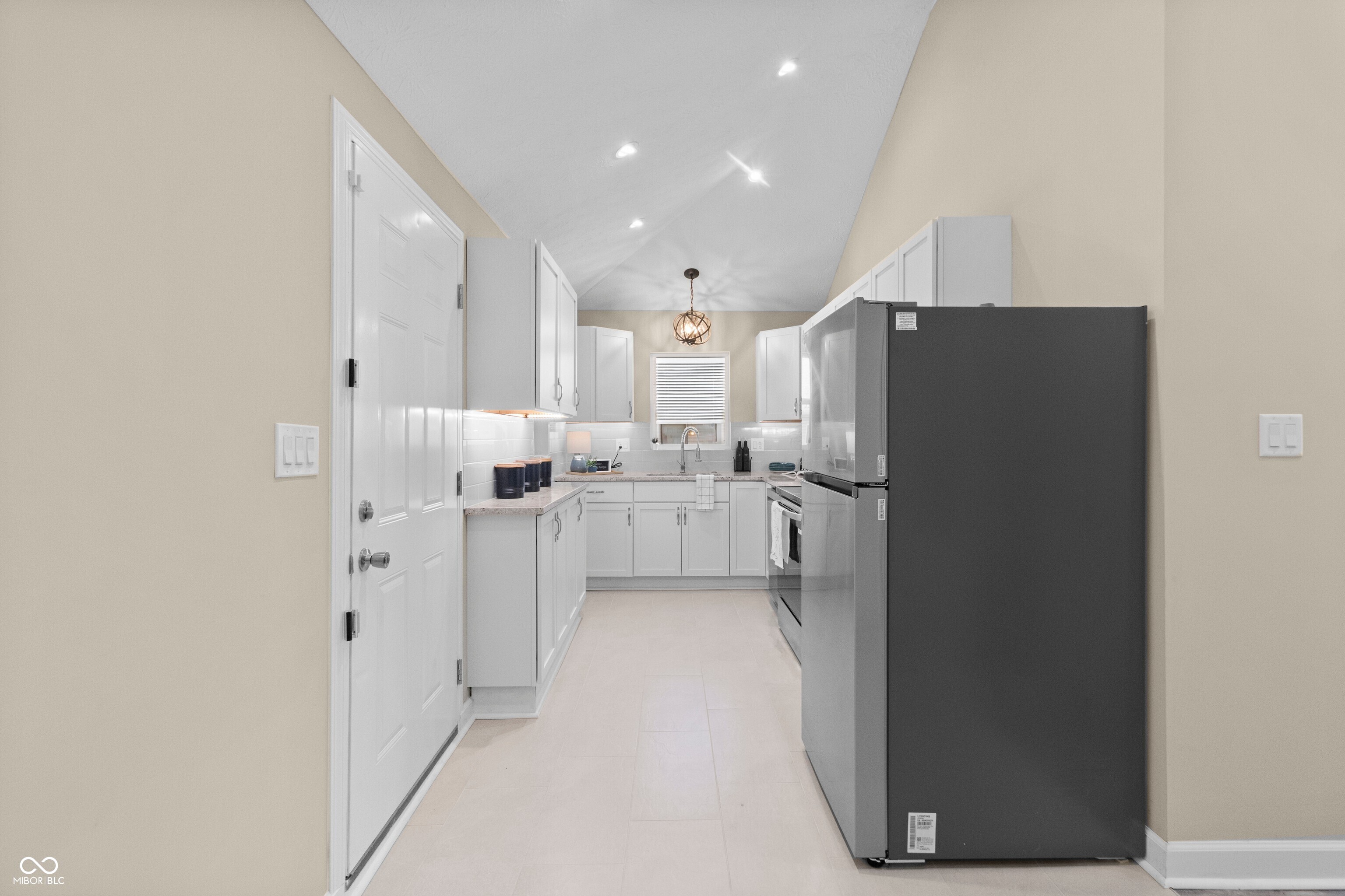 2430 Stuart Street Indianapolis, IN 46218 - Photo 28 of 51