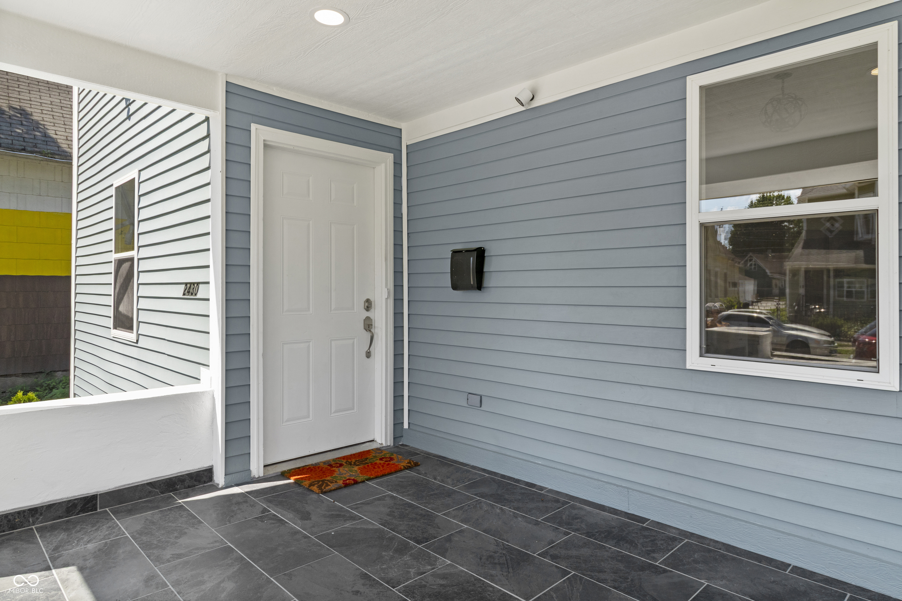 2430 Stuart Street Indianapolis, IN 46218 - Photo 3 of 51