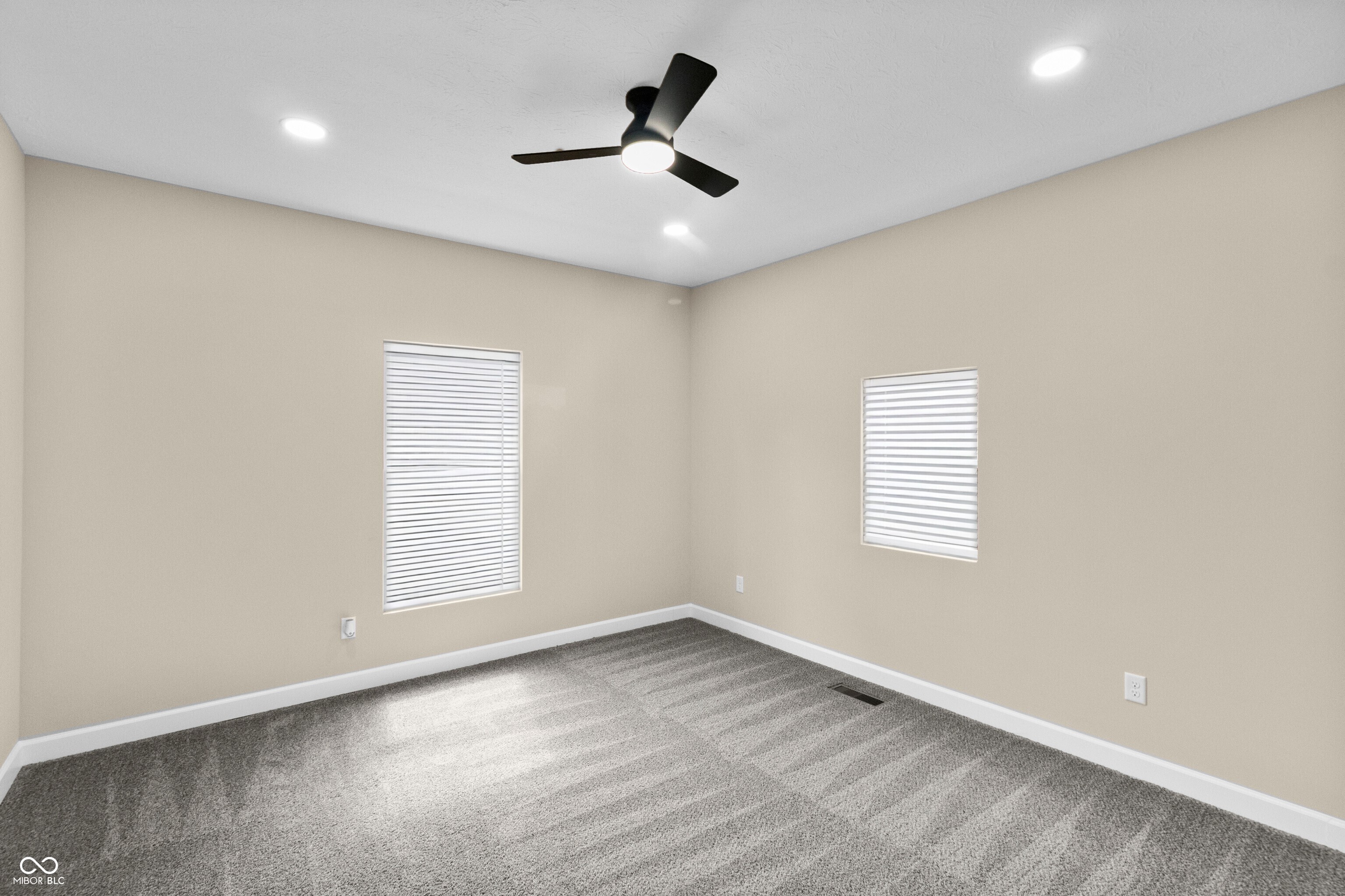 2430 Stuart Street Indianapolis, IN 46218 - Photo 35 of 51