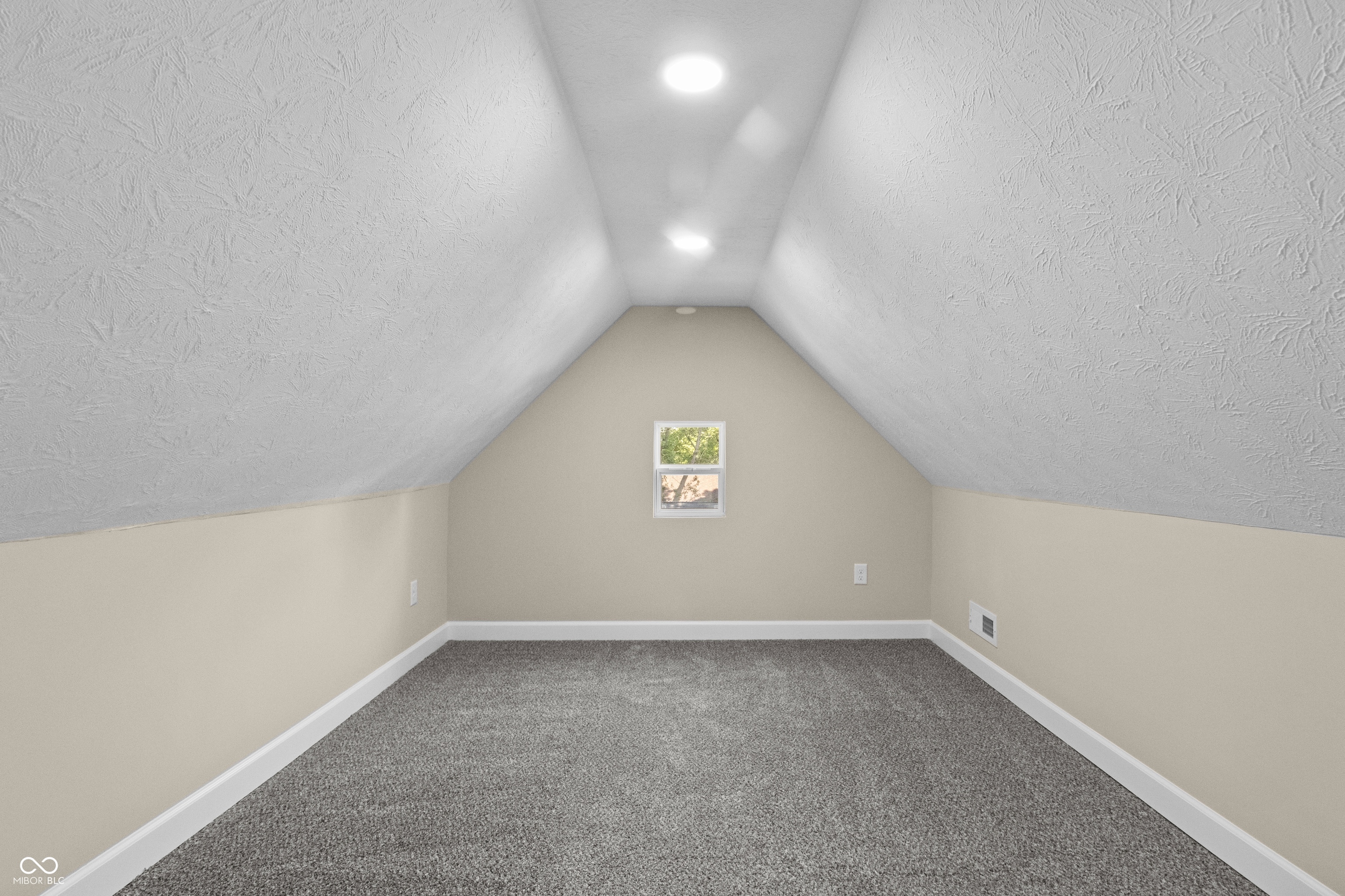 2430 Stuart Street Indianapolis, IN 46218 - Photo 46 of 51