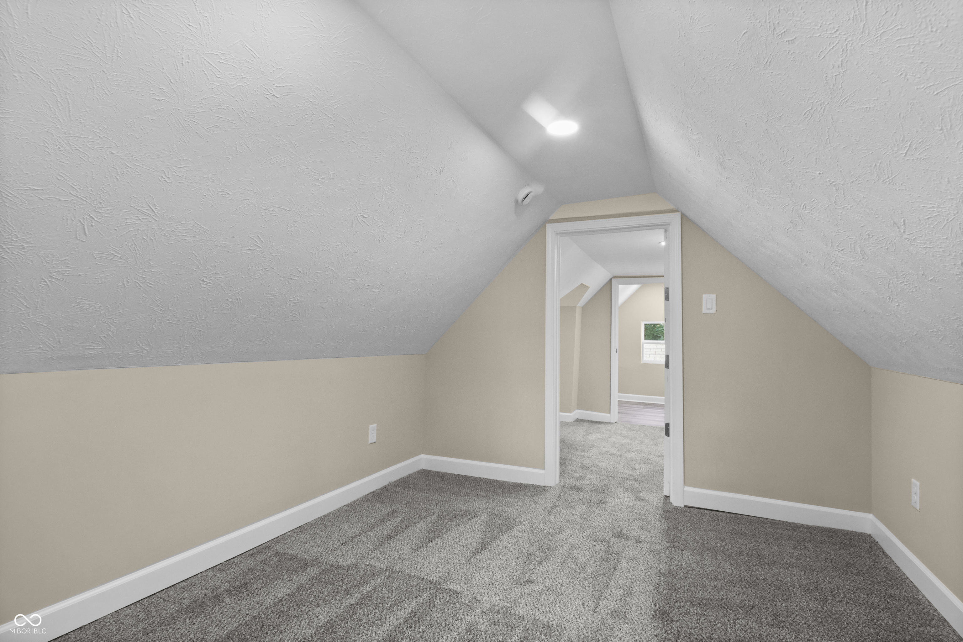 2430 Stuart Street Indianapolis, IN 46218 - Photo 47 of 51