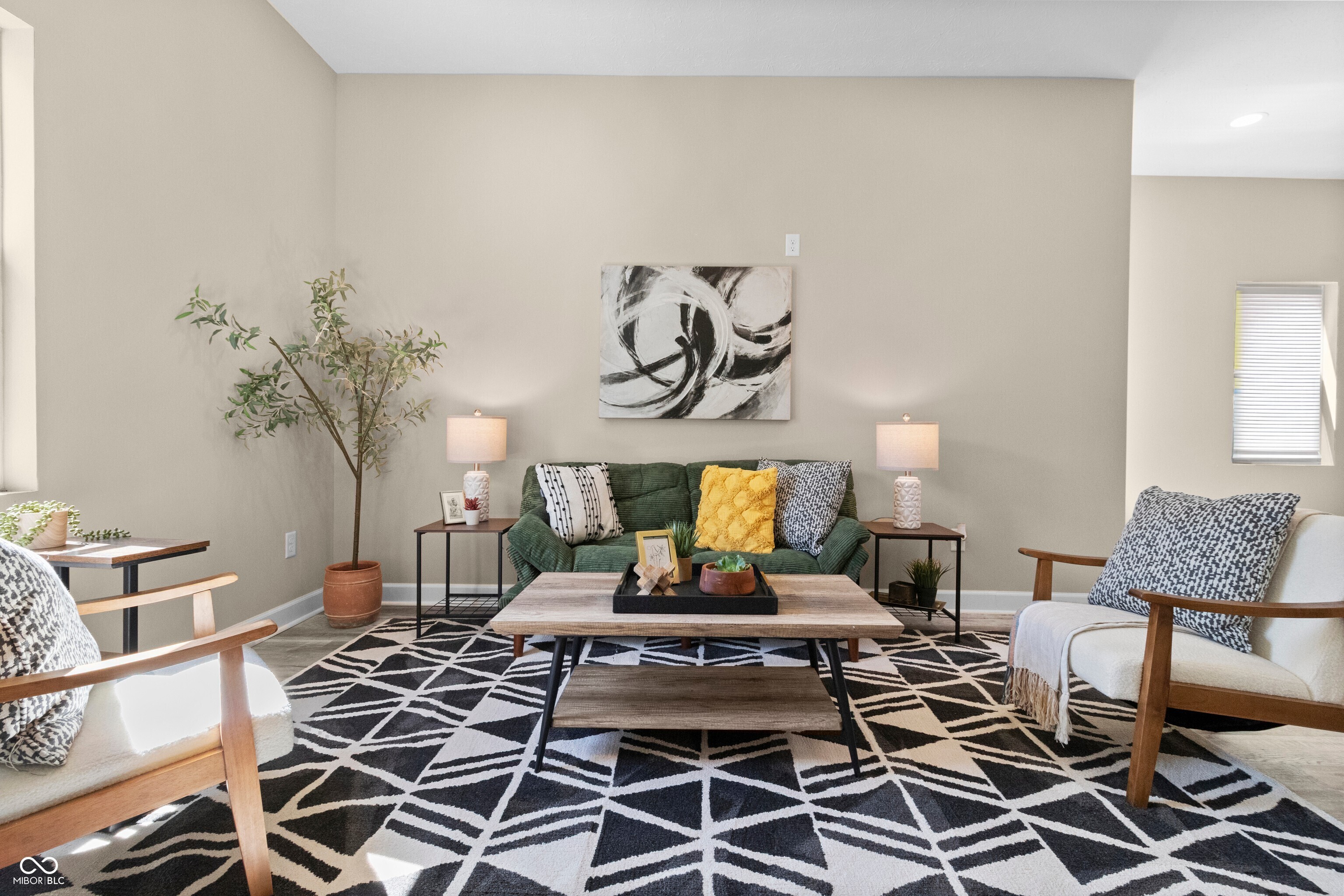 2430 Stuart Street Indianapolis, IN 46218 - Photo 7 of 51