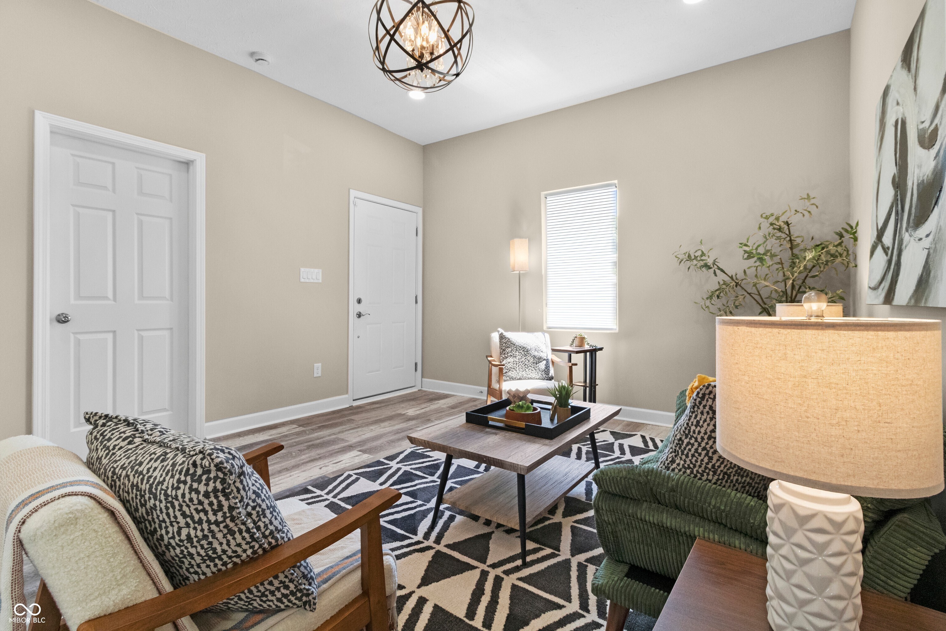 2430 Stuart Street Indianapolis, IN 46218 - Photo 8 of 51