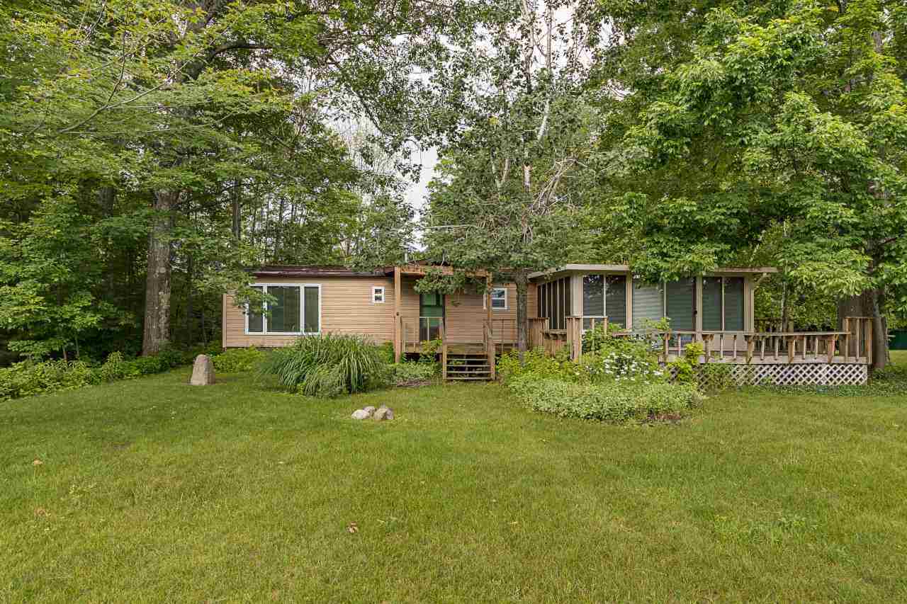 19666 Pleasantview Road Lake Ann, MI 49650 - Photo 9 of 23 1833946-8.JPG