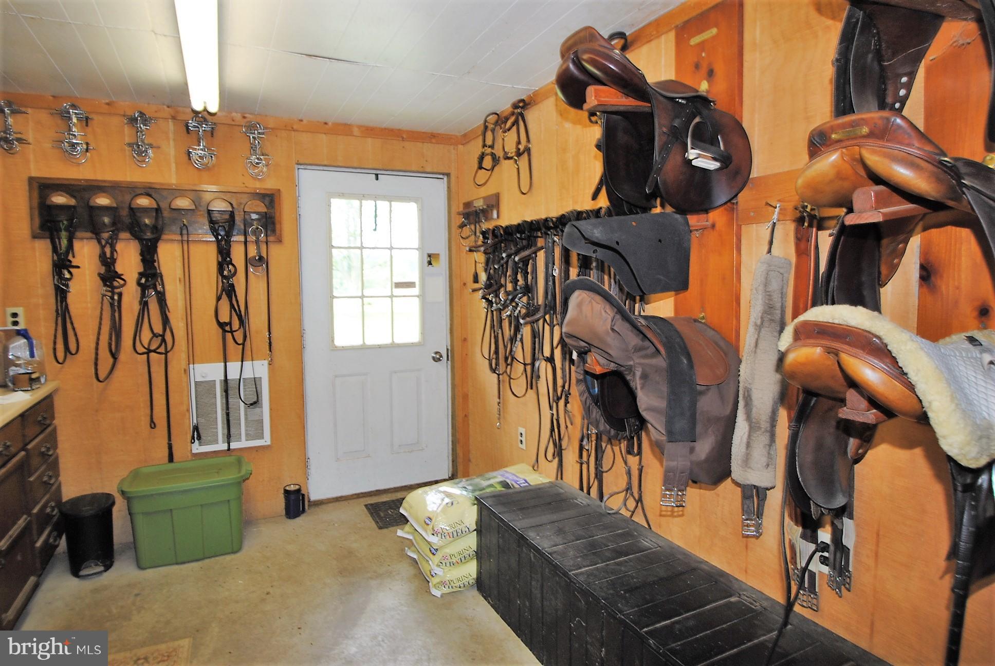 760 Warburton Road Elkton, MD 21921 - Photo 24 of 30 Large heated tack room with hot water