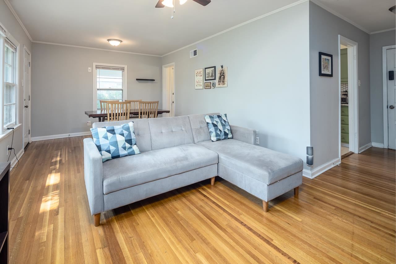 1427 Colonial Road Memphis, TN 38117 - Photo 5 of 24