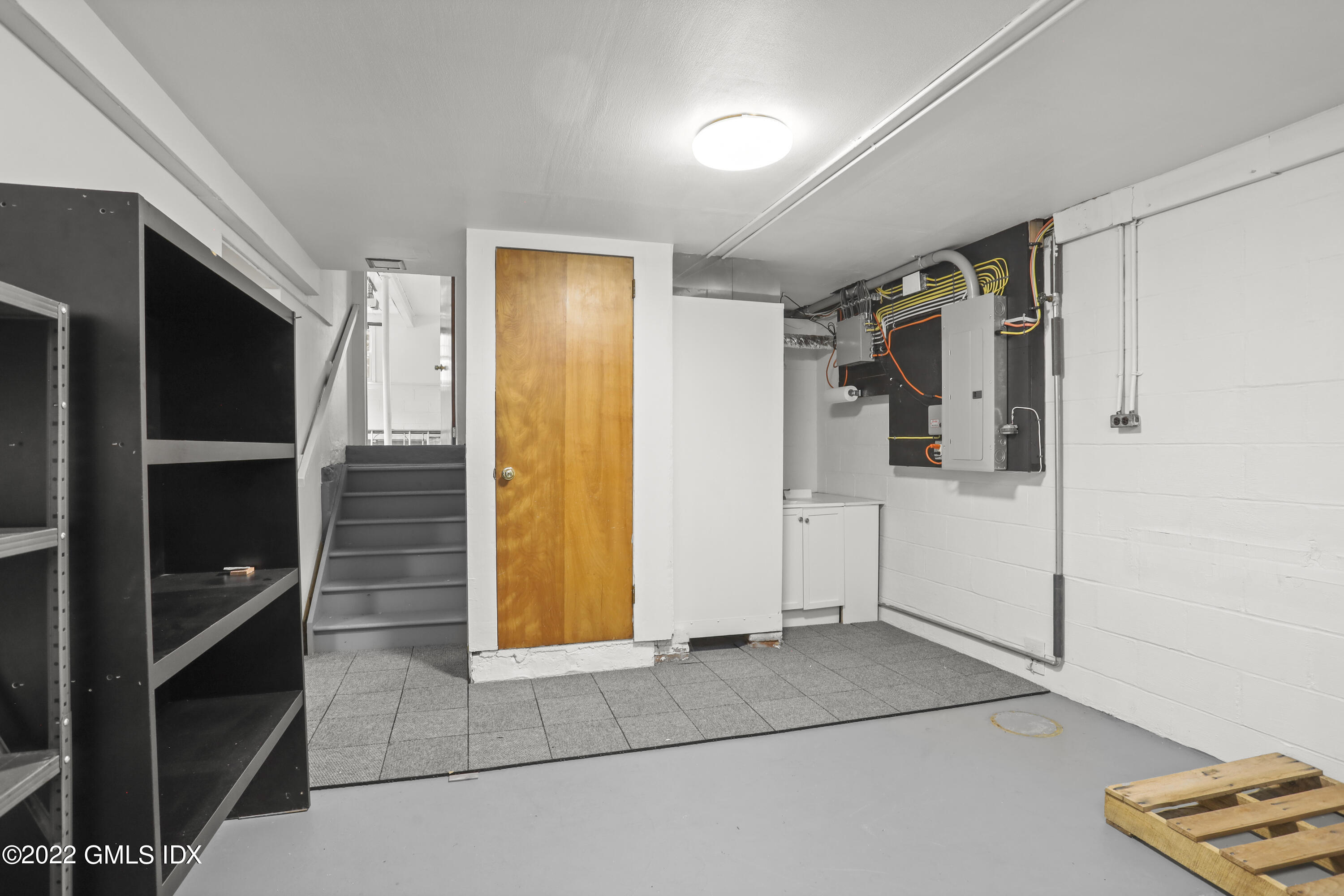 29 Thorn Hill Road Riverside, CT 06878 - Photo 28 of 37 utility room