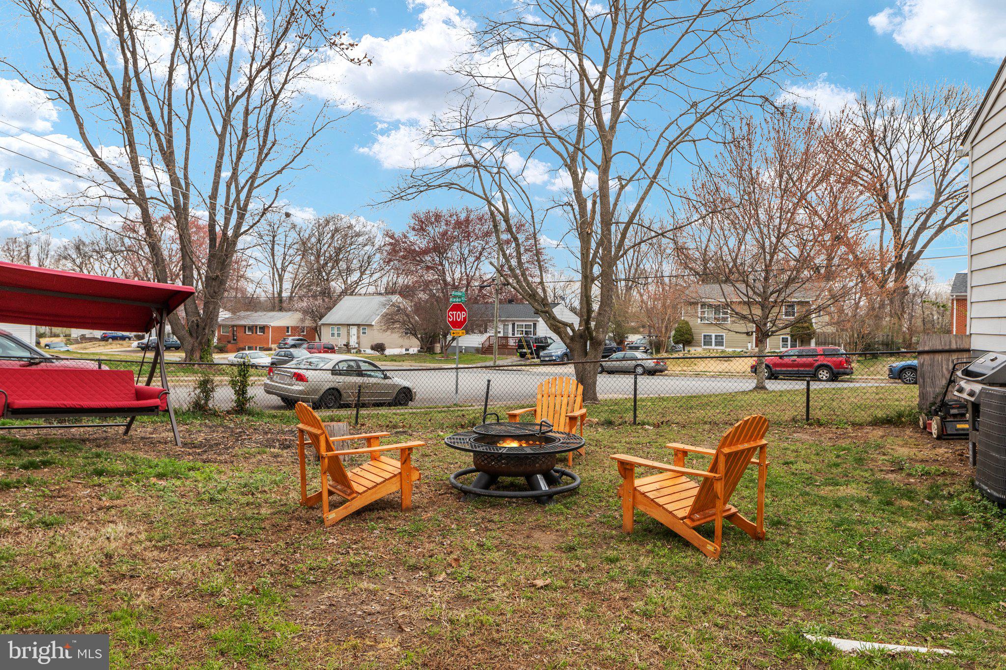 14976 Alaska Road Woodbridge, VA 22191 - Photo 13 of 36 Wonderful yard space for games and relaxing