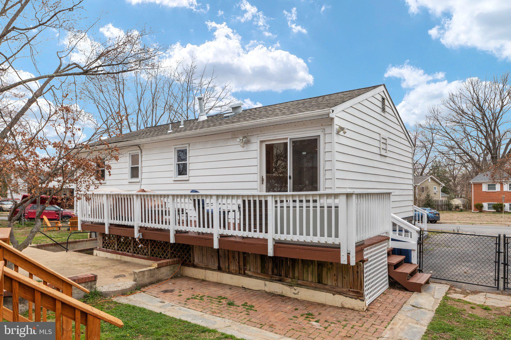 14976 Alaska Road Woodbridge, VA 22191 - Photo 14 of 36 Gallery Image 14