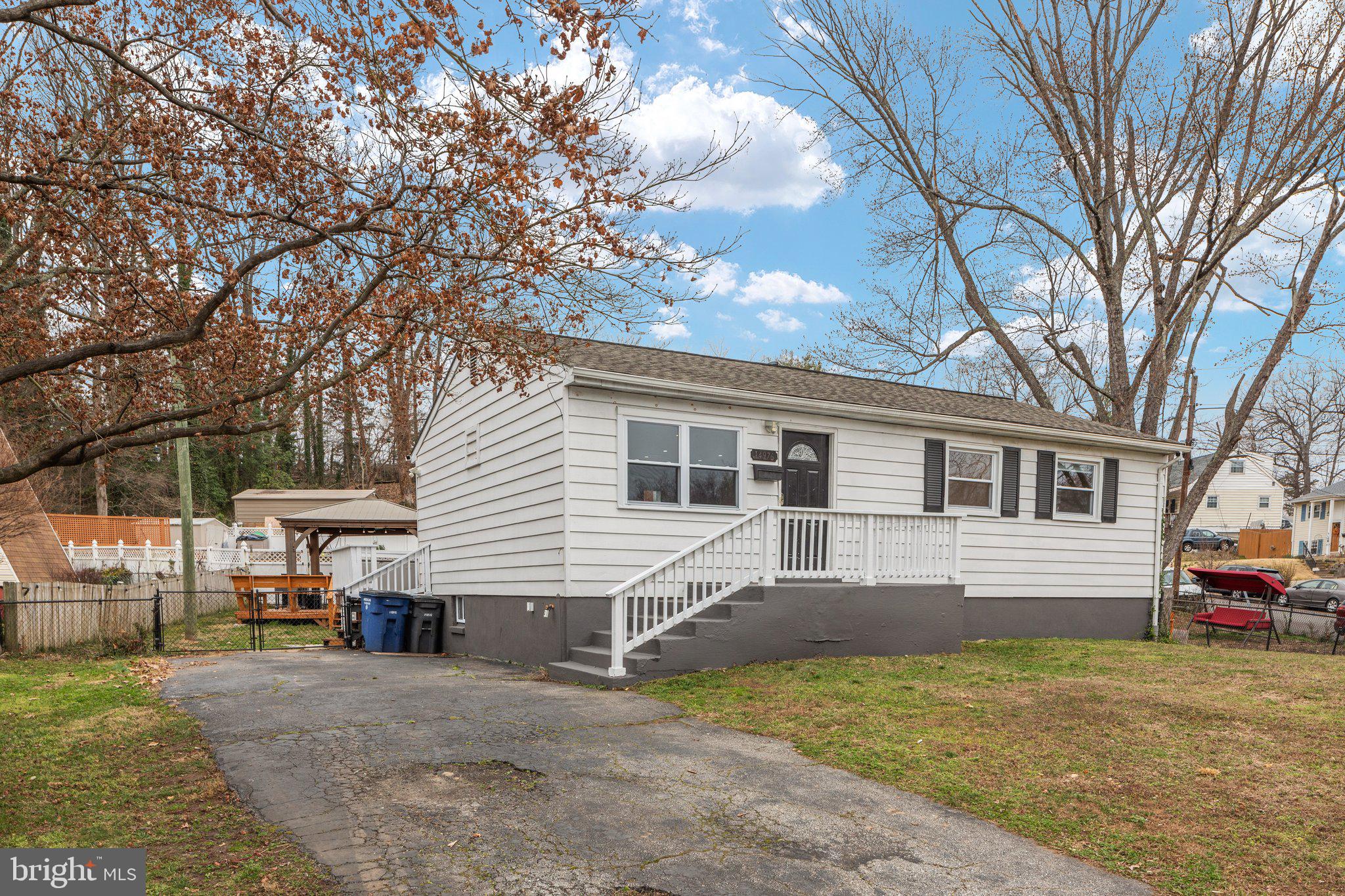 14976 Alaska Road Woodbridge, VA 22191 - Photo 15 of 36 Ample Driveway Space