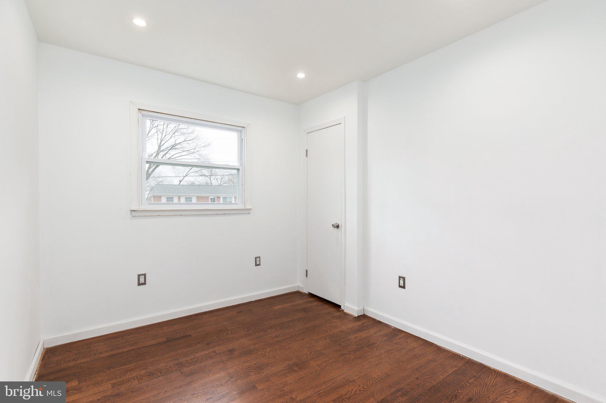 14976 Alaska Road Woodbridge, VA 22191 - Photo 19 of 36 Gallery Image 19