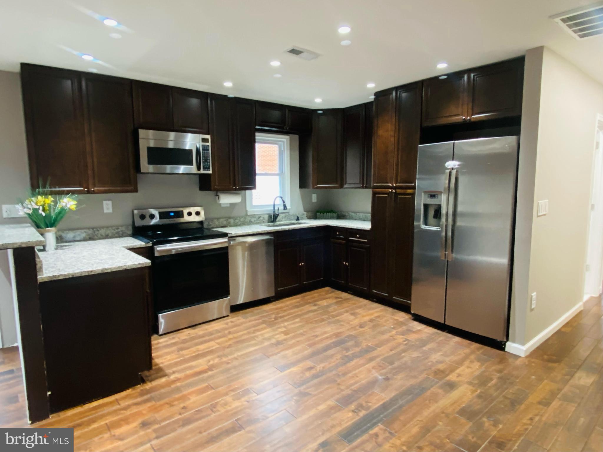 Custom Cabinets and Upgraded Appliances