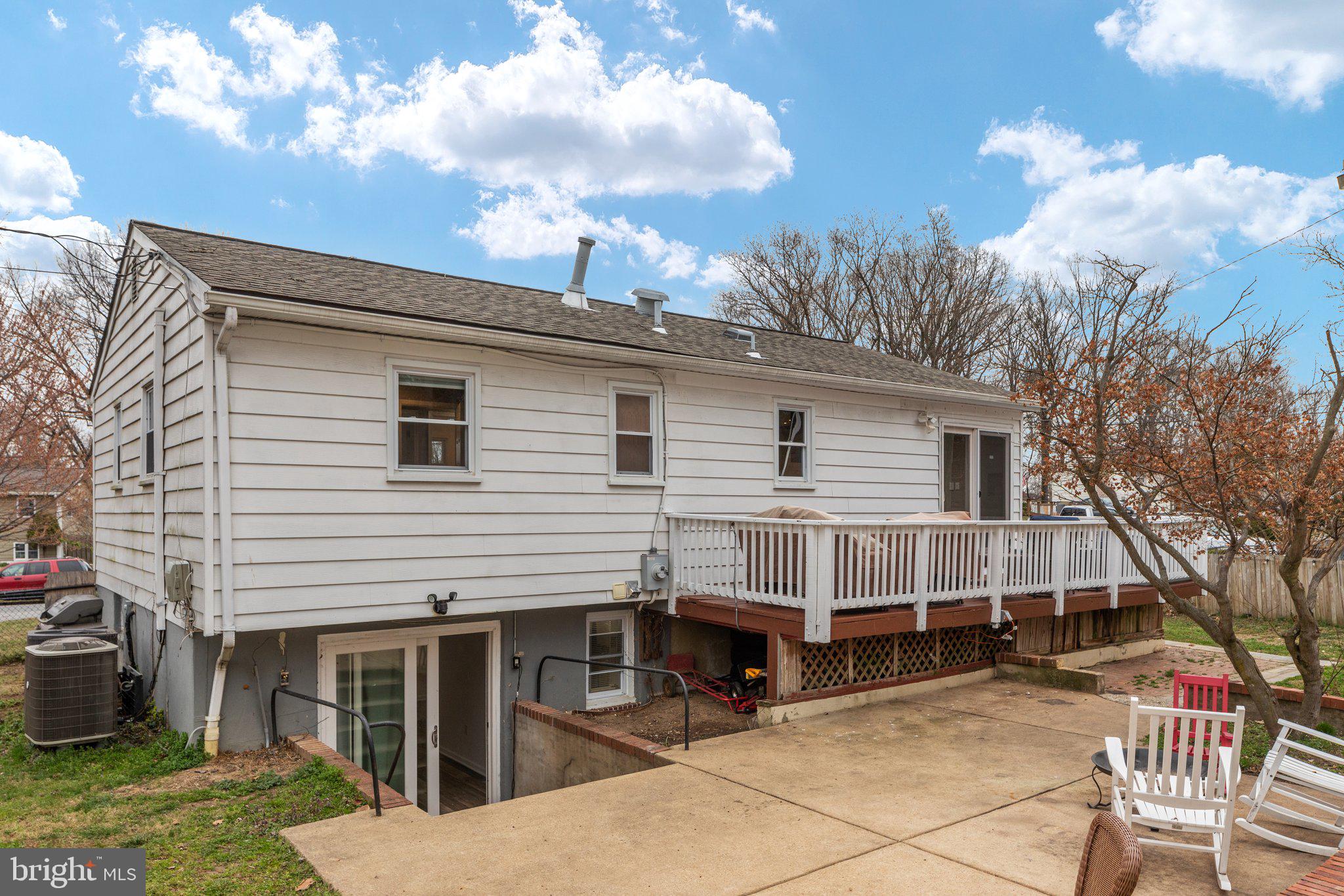 14976 Alaska Road Woodbridge, VA 22191 - Photo 23 of 36 Gallery Image 23