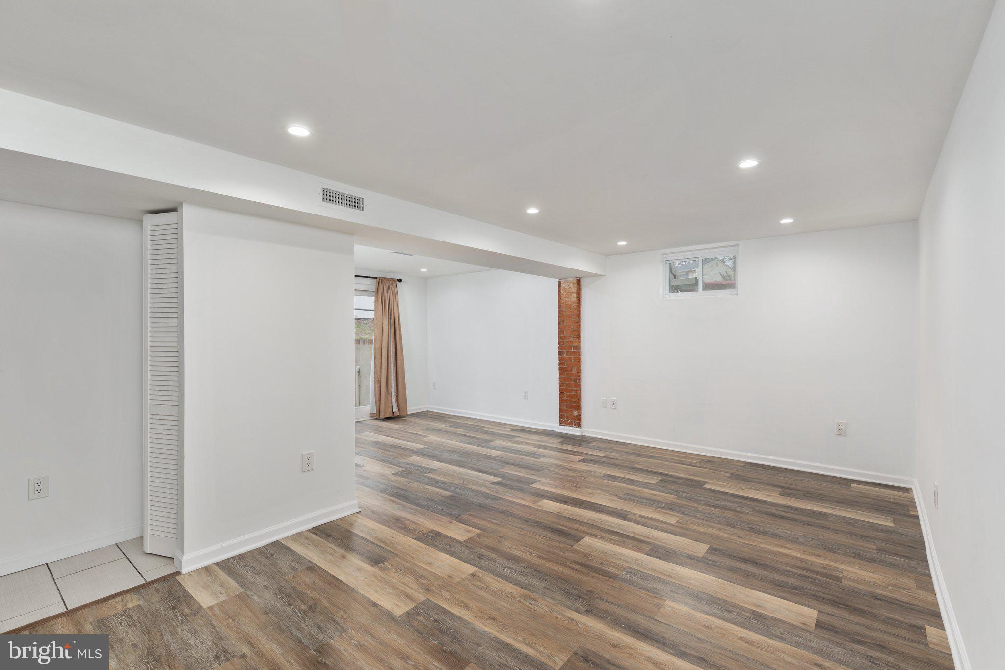14976 Alaska Road Woodbridge, VA 22191 - Photo 25 of 36 Gallery Image 25