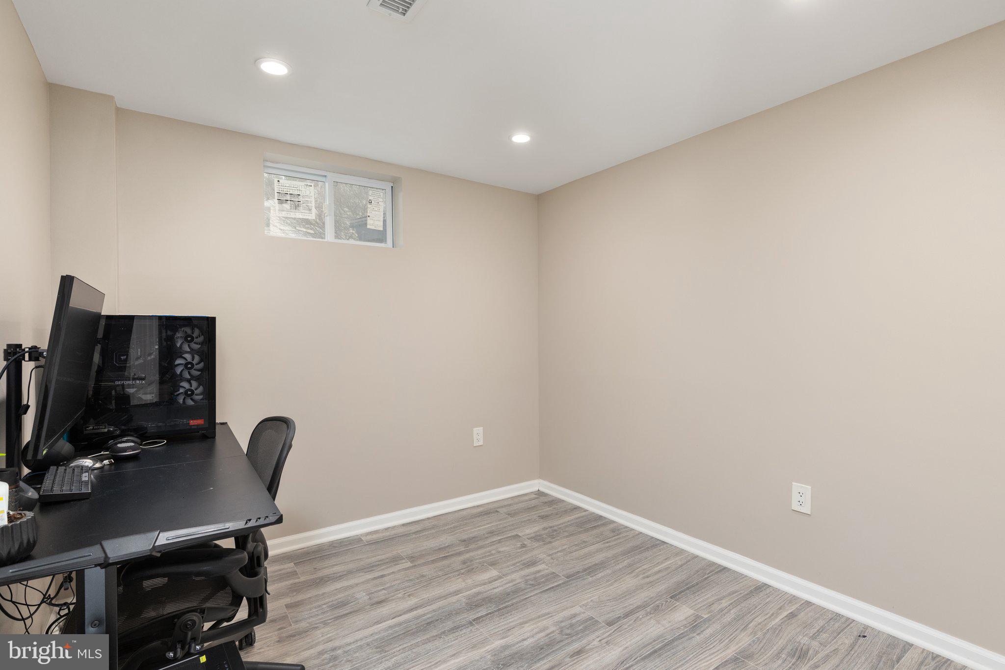 14976 Alaska Road Woodbridge, VA 22191 - Photo 28 of 36 Office on Lower Level