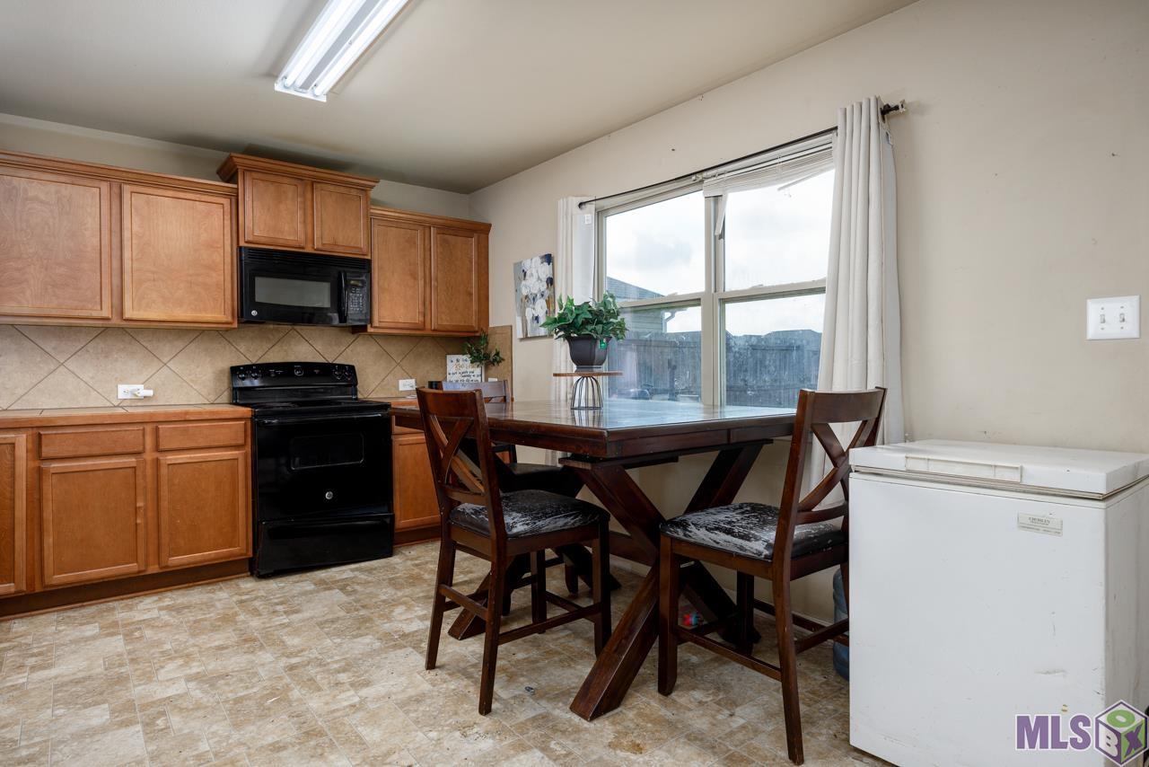 1703 West Worthy Road Gonzales, LA 70737 - Photo 10 of 16 Dining Area