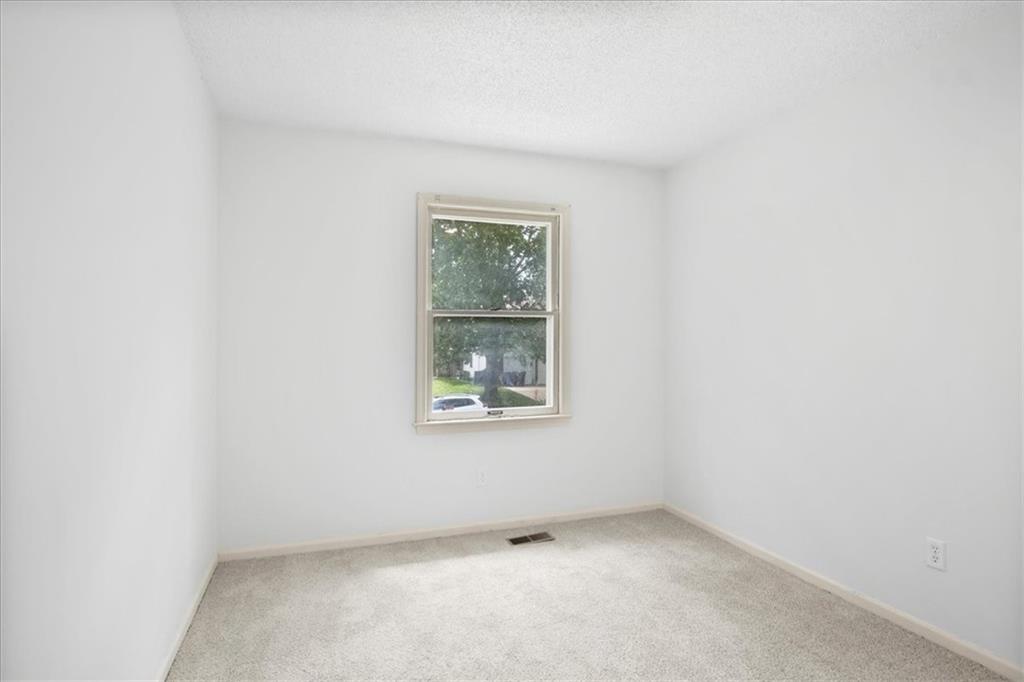 14204 South Raintree Drive Olathe, KS 66062 - Photo 11 of 29