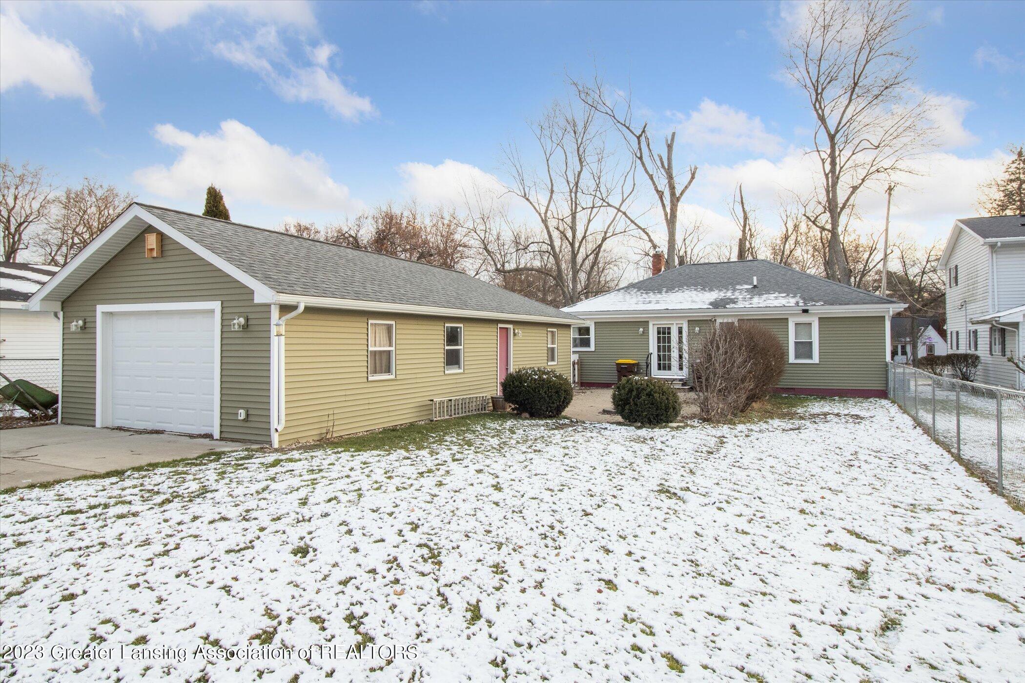 1013 Clark Road Lansing, MI 48917 - Photo 25 of 26 26-1013-Clark-Rd-Lansing-MI-48917-Window