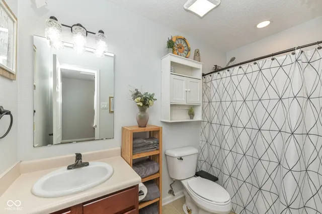 $299,999 | 12694 Justice Crossing, Fishers, IN 46037