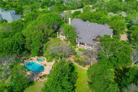 $1,150,000 | 305 Covered Bridge Drive, Fort Worth, TX 76108