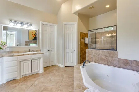 $1,150,000 | 305 Covered Bridge Drive, Fort Worth, TX 76108