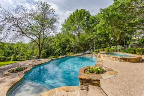 $1,150,000 | 305 Covered Bridge Drive, Fort Worth, TX 76108