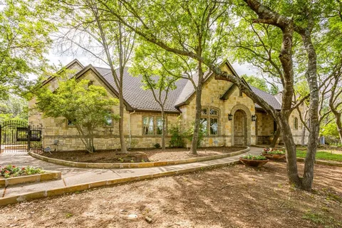 $1,150,000 | 305 Covered Bridge Drive, Fort Worth, TX 76108