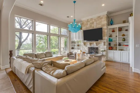 $1,150,000 | 305 Covered Bridge Drive, Fort Worth, TX 76108