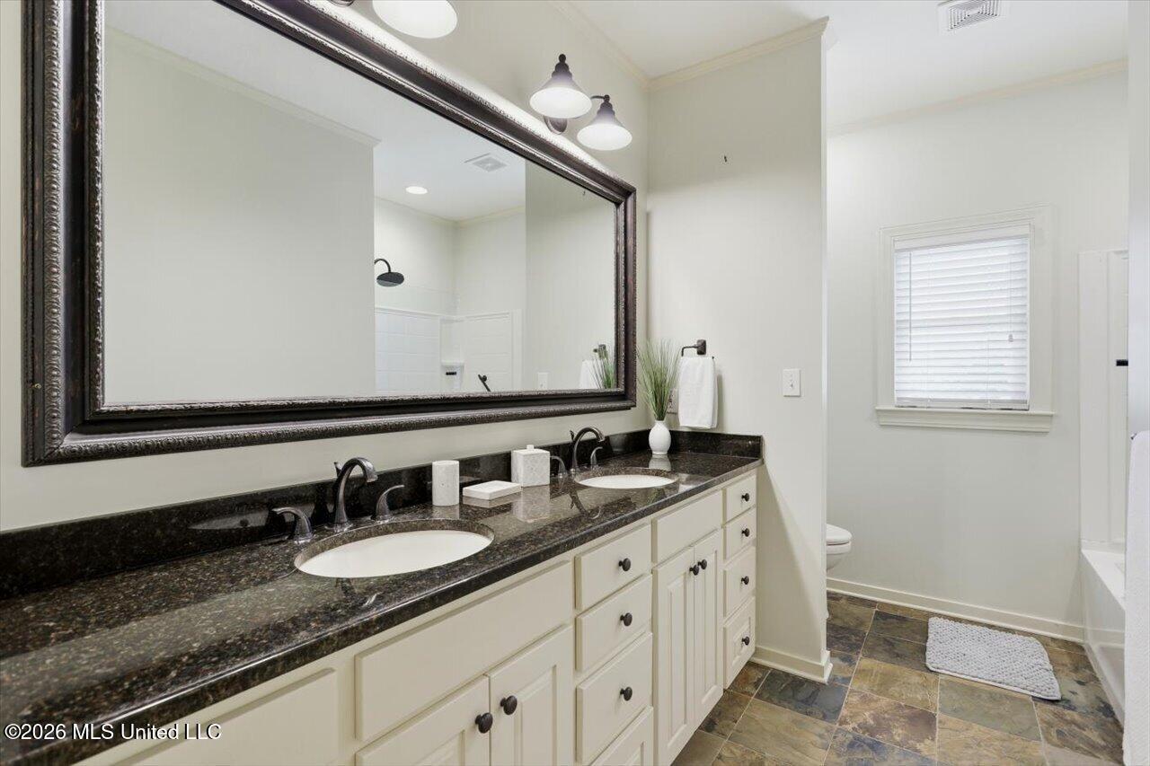 1124 Perrett Road Hazlehurst, MS 39083 - Photo 38 of 77 1124 Perrett Rd - Hall Bathroom