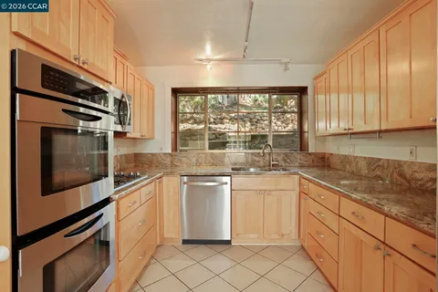 $999,000 | 5716 Merriewood Drive, Oakland, CA 94611