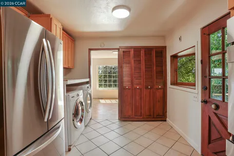 $999,000 | 5716 Merriewood Drive, Oakland, CA 94611