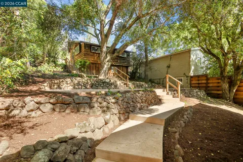 $999,000 | 5716 Merriewood Drive, Oakland, CA 94611
