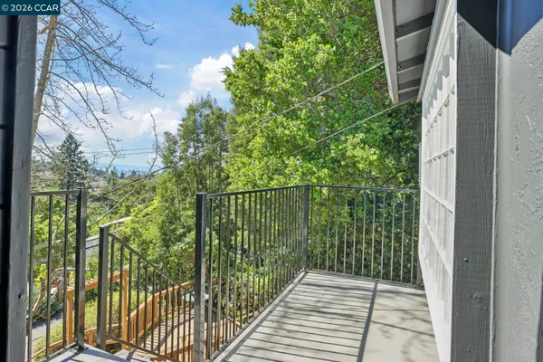 $999,000 | 5716 Merriewood Drive, Oakland, CA 94611