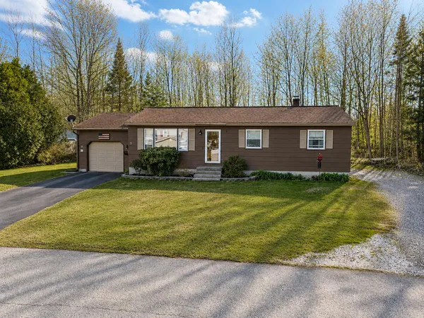 $455,000 | 32 Lawn Avenue, Gorham, ME 04038