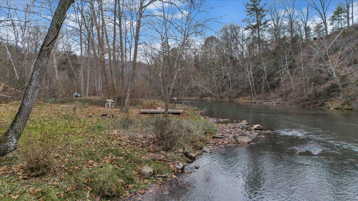 1606 Dunbrack Road Covington, VA 24426 - Photo 63 of 93 60-DJI_20241204135040_0046_D