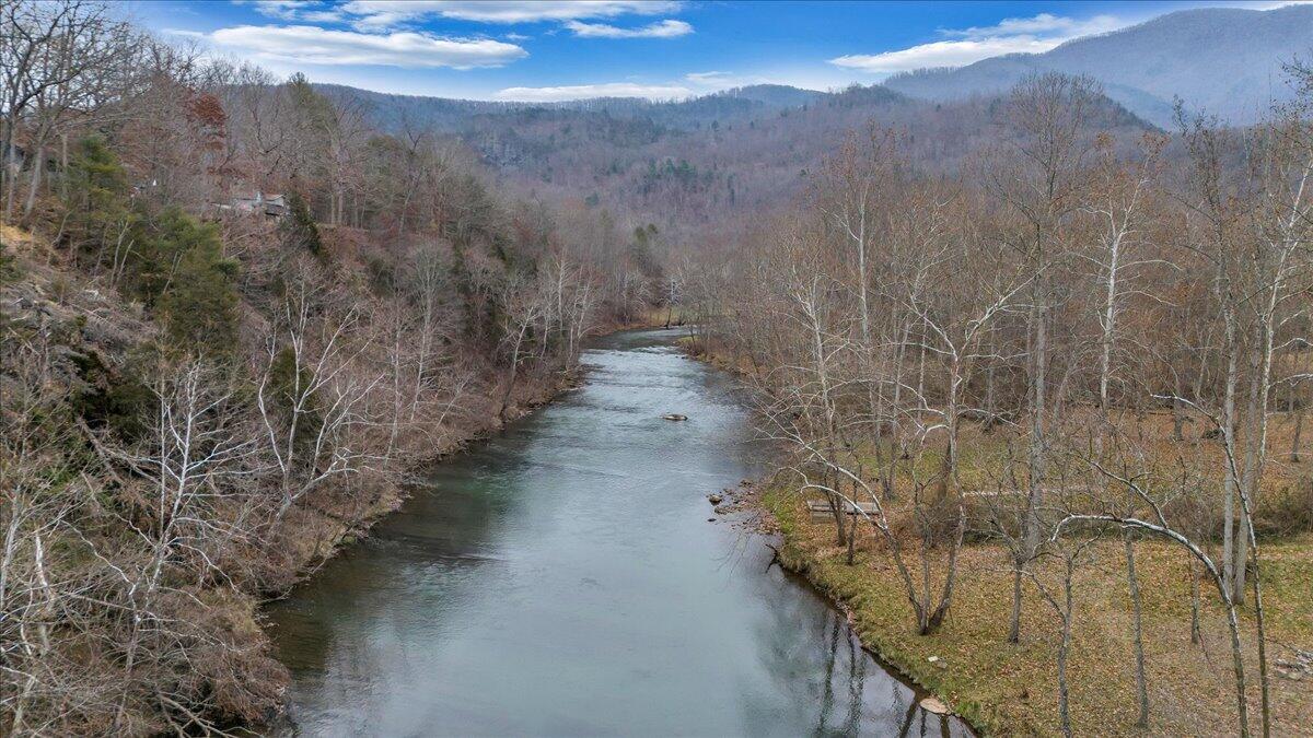 1606 Dunbrack Road Covington, VA 24426 - Photo 70 of 93 68-DJI_20241204135333_0057_D