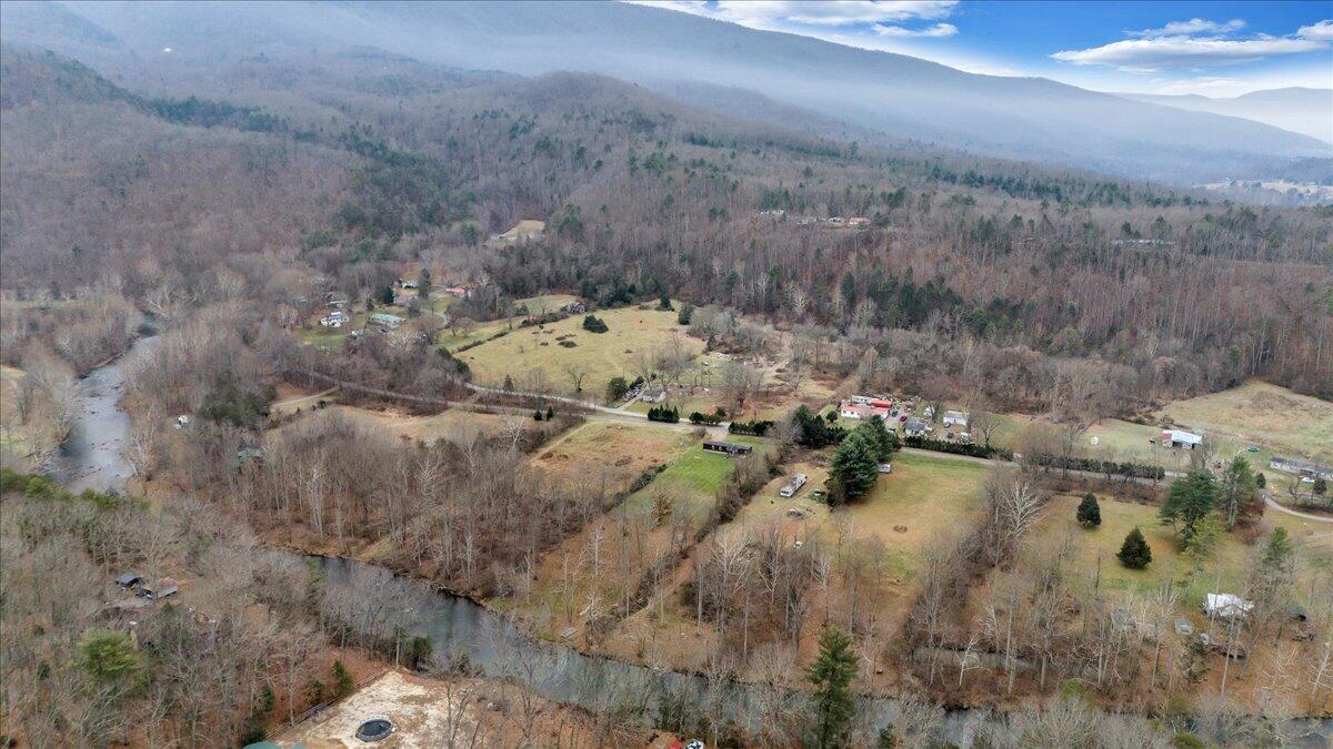 1606 Dunbrack Road Covington, VA 24426 - Photo 82 of 93 81-DJI_20241204135907_0073_D