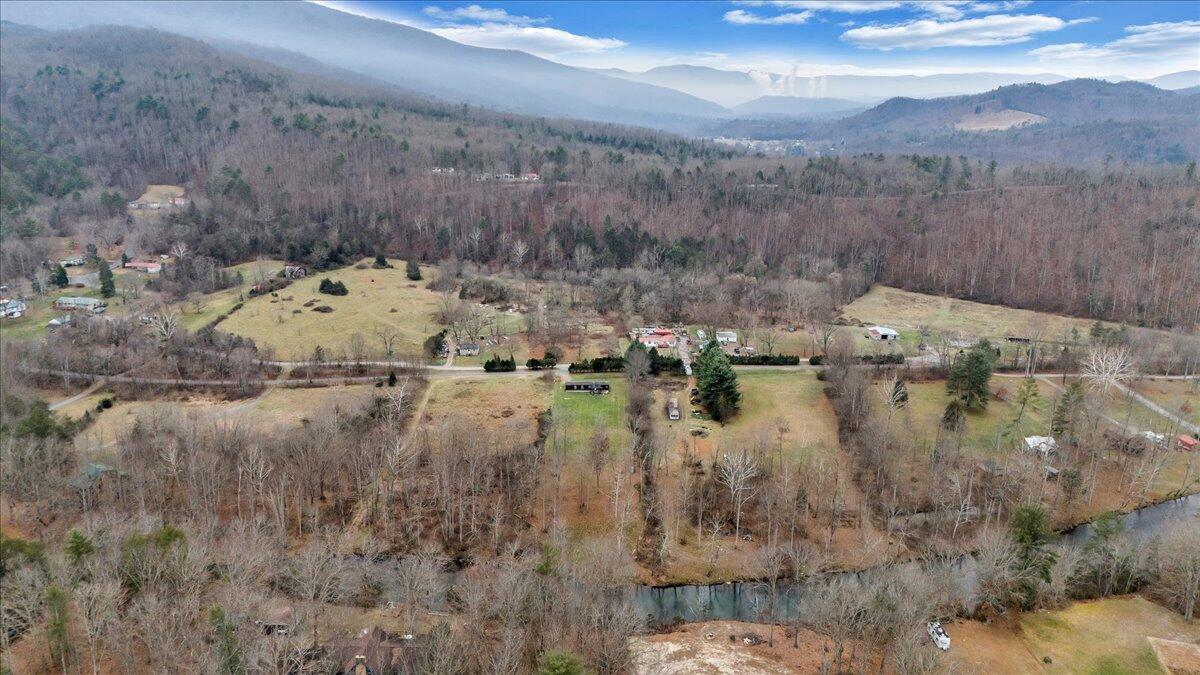 1606 Dunbrack Road Covington, VA 24426 - Photo 84 of 93 83-DJI_20241204135838_0072_D