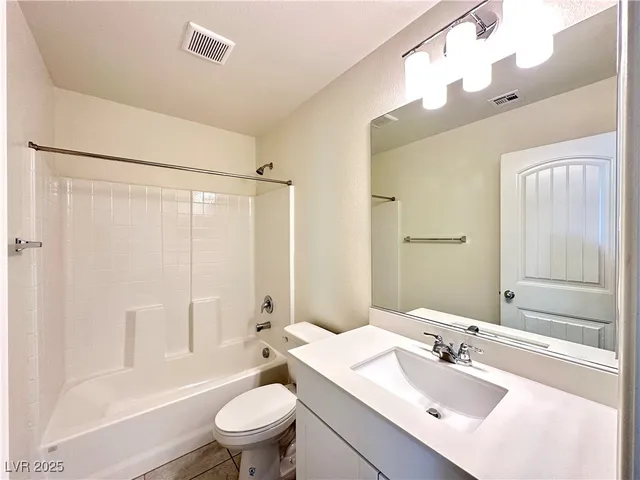 $1,900 | 8793 Candelabra Court, Las Vegas, NV 89113