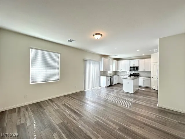 $1,900 | 8793 Candelabra Court, Las Vegas, NV 89113